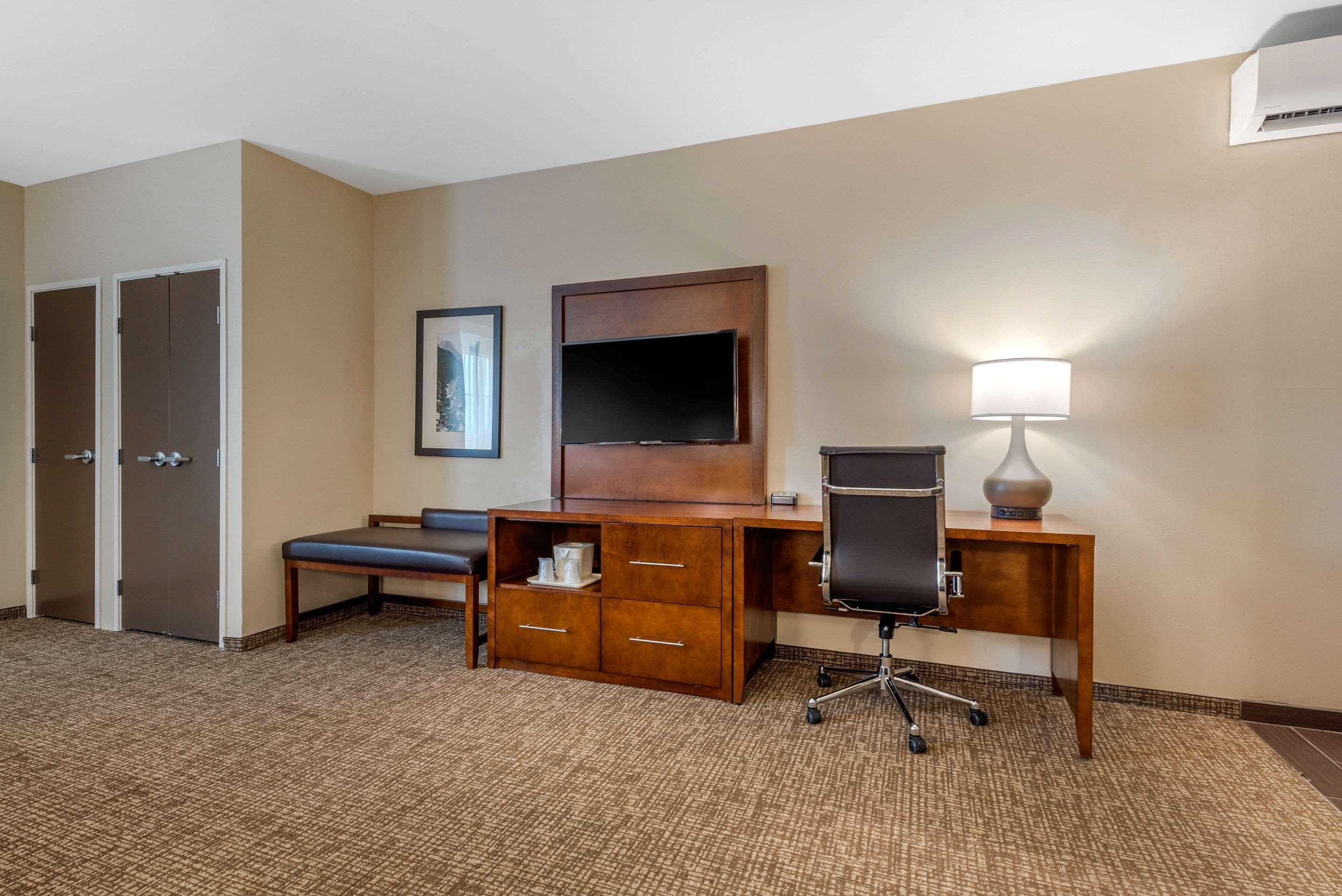 Comfort Suites Denver near Anschutz Medical Campus Aurora Exterior foto