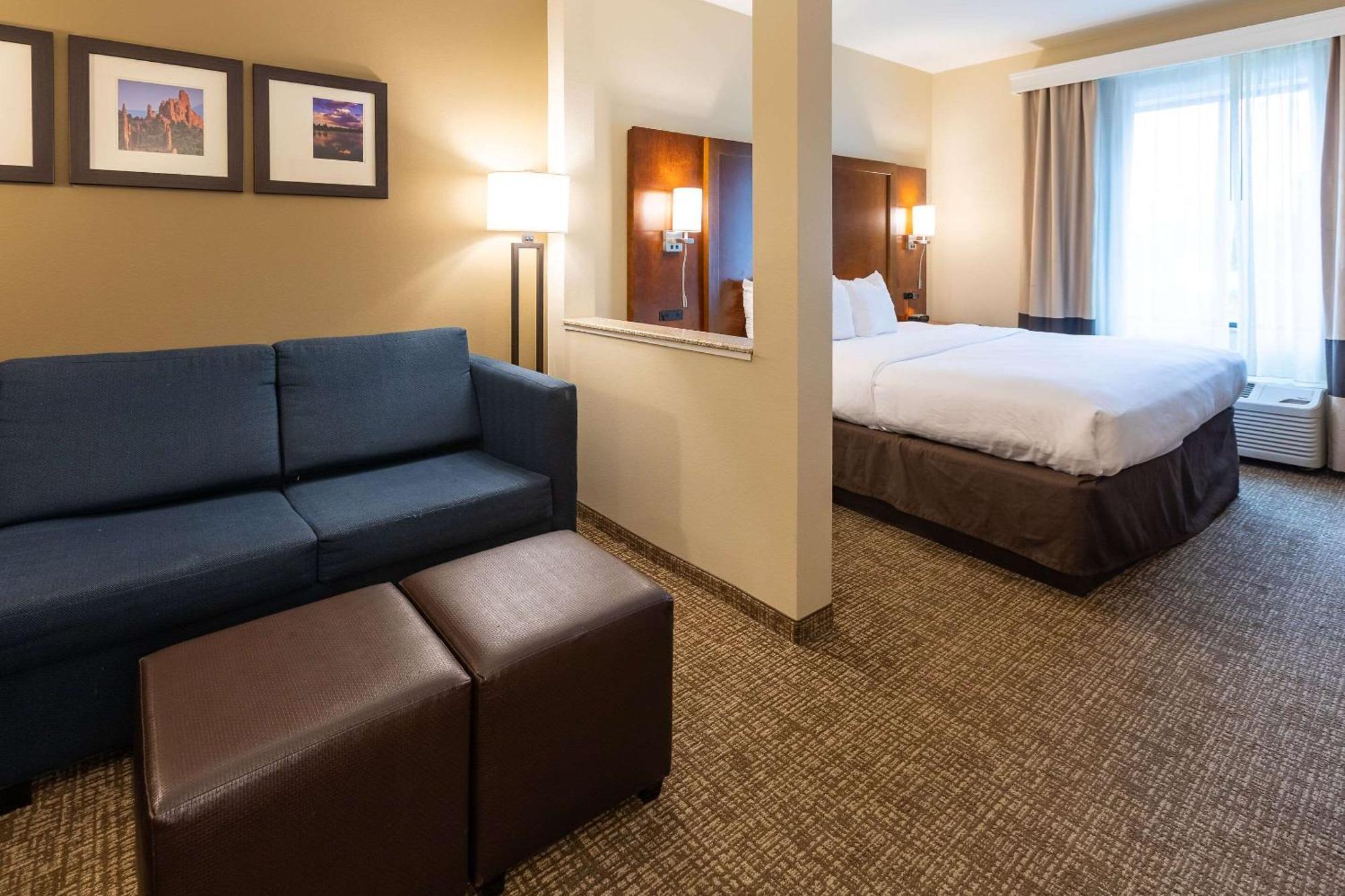 Comfort Suites Denver near Anschutz Medical Campus Aurora Exterior foto