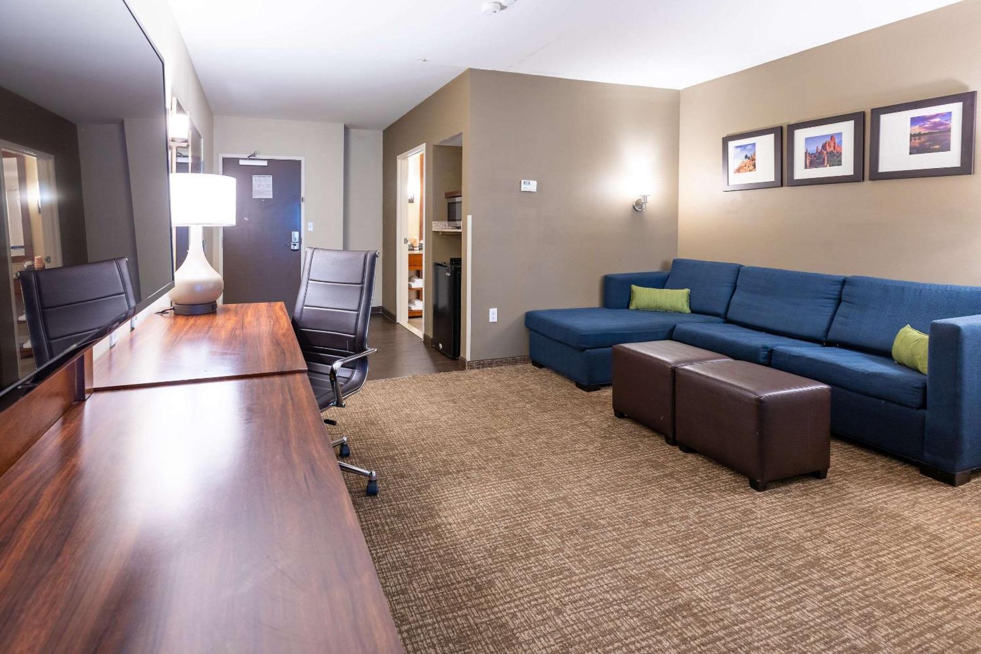 Comfort Suites Denver near Anschutz Medical Campus Aurora Exterior foto