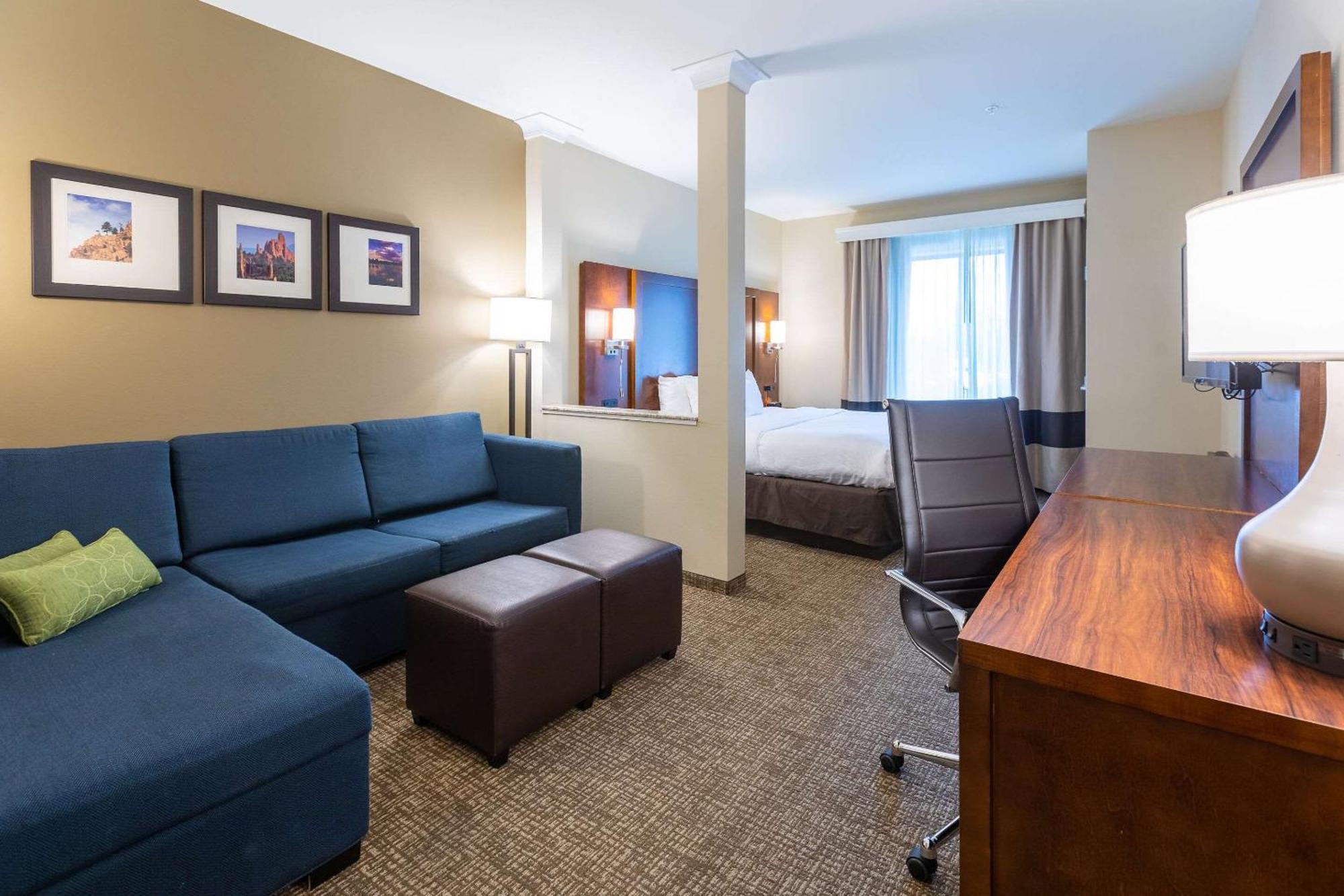Comfort Suites Denver near Anschutz Medical Campus Aurora Exterior foto