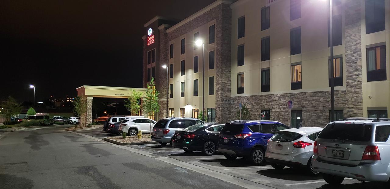 Comfort Suites Denver near Anschutz Medical Campus Aurora Exterior foto